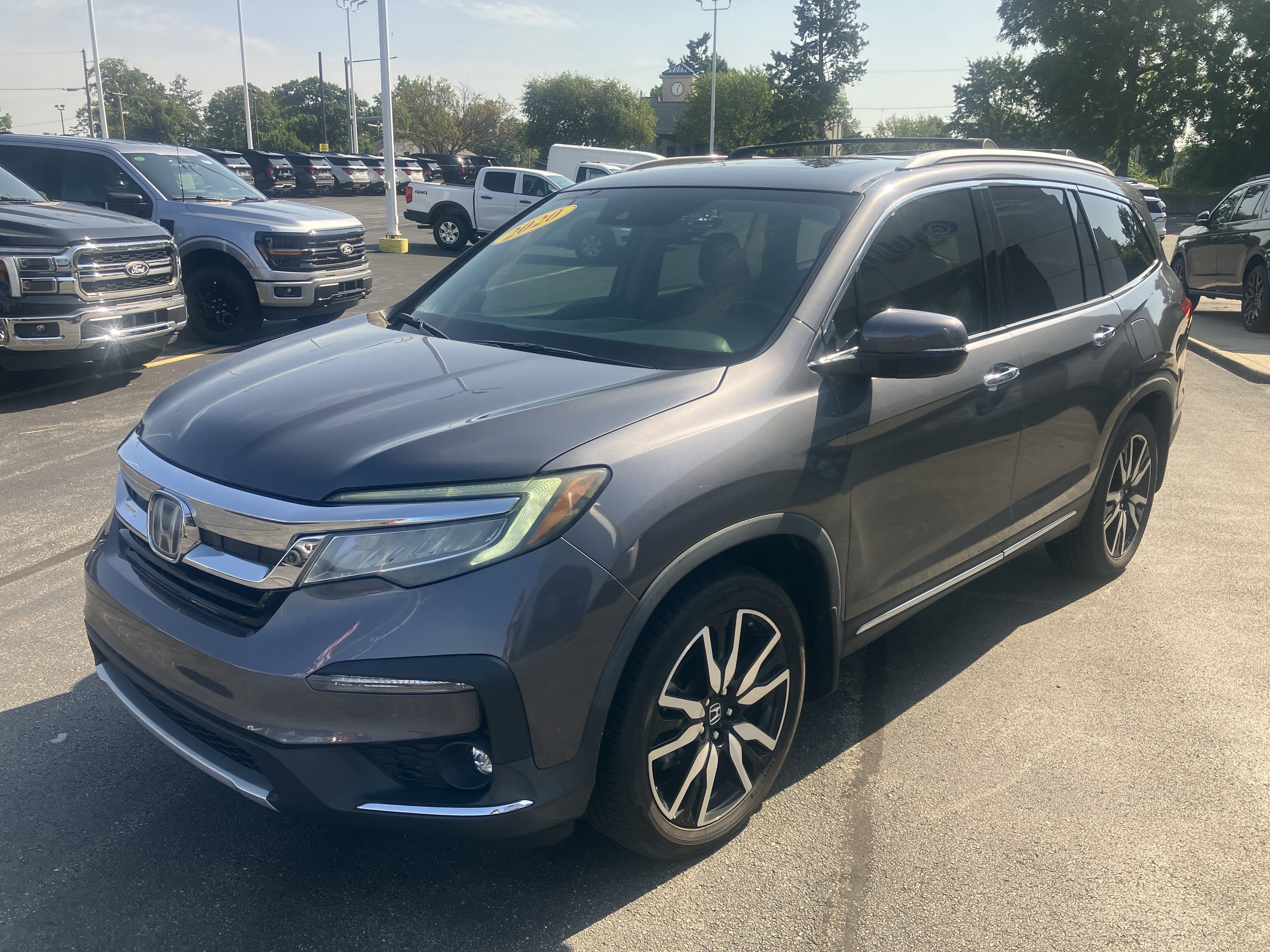 Used 2020 Honda Pilot Touring image 3