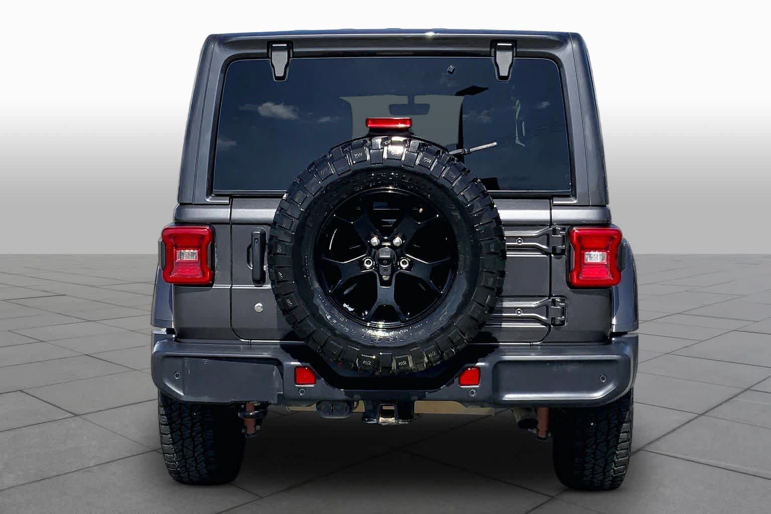 Used 2018 Jeep Wrangler Unlimited Sahara w/ Quick Order Package 24M Moab AWD/4WD image 5
