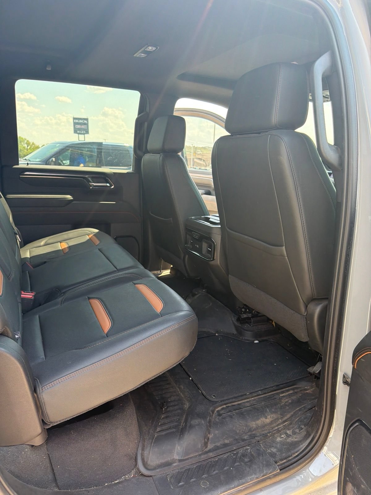 Used 2024 GMC Sierra 2500 AT4 w/ AT4 Premium Plus Package AWD/4WD image 16