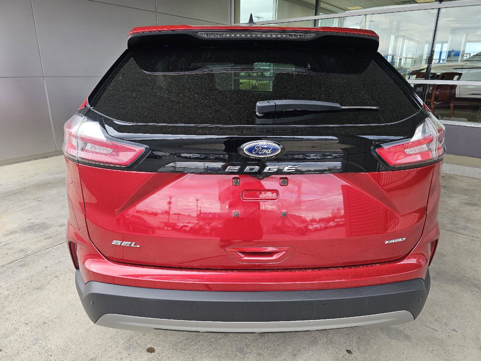 Used 2023 Ford Edge SEL w/ Convenience Package AWD/4WD image 4