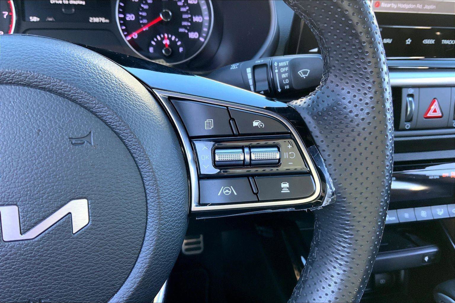 Used 2024 Kia Forte GT-Line w/ GT-Line Premium Package image 18