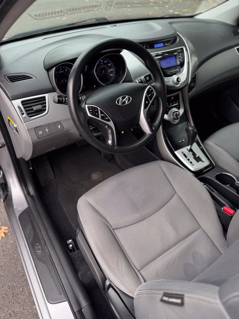 Used 2012 Hyundai Elantra GLS w/ Preferred Pkg 3 FWD image 25