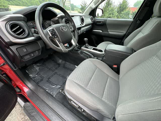 Used 2022 Toyota Tacoma SR5 AWD/4WD image 13