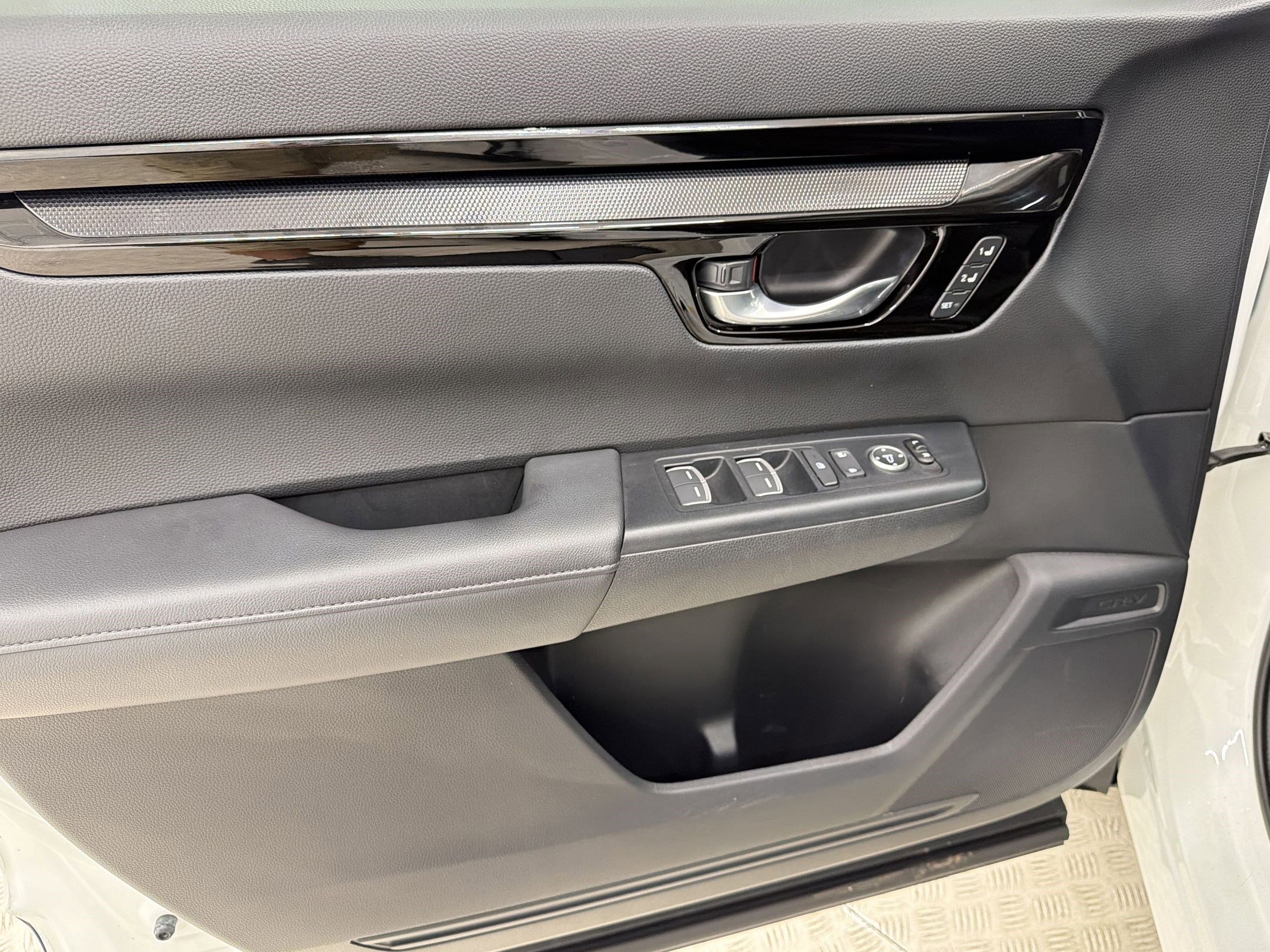 Used 2024 Honda CR-V EX-L image 13