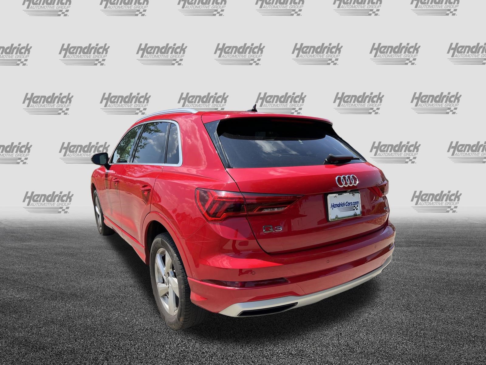 Used 2020 Audi Q3 2.0T Premium w/ Convenience Package AWD/4WD image 9