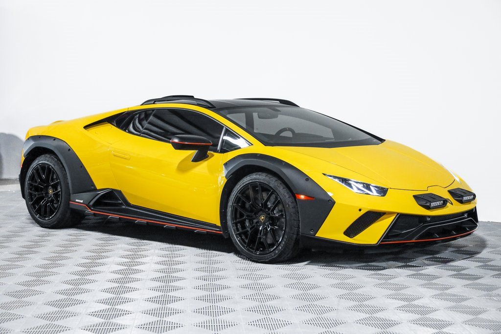 Used 2023 Lamborghini Huracan Sterrato image 6