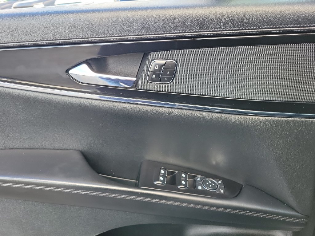 Certified 2023 Lincoln Nautilus FWD w/ Premium Package image 20