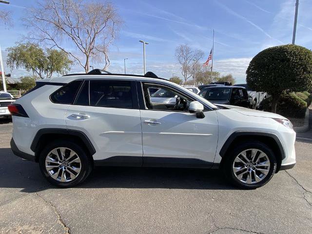 Used 2019 Toyota RAV4 Limited image 2