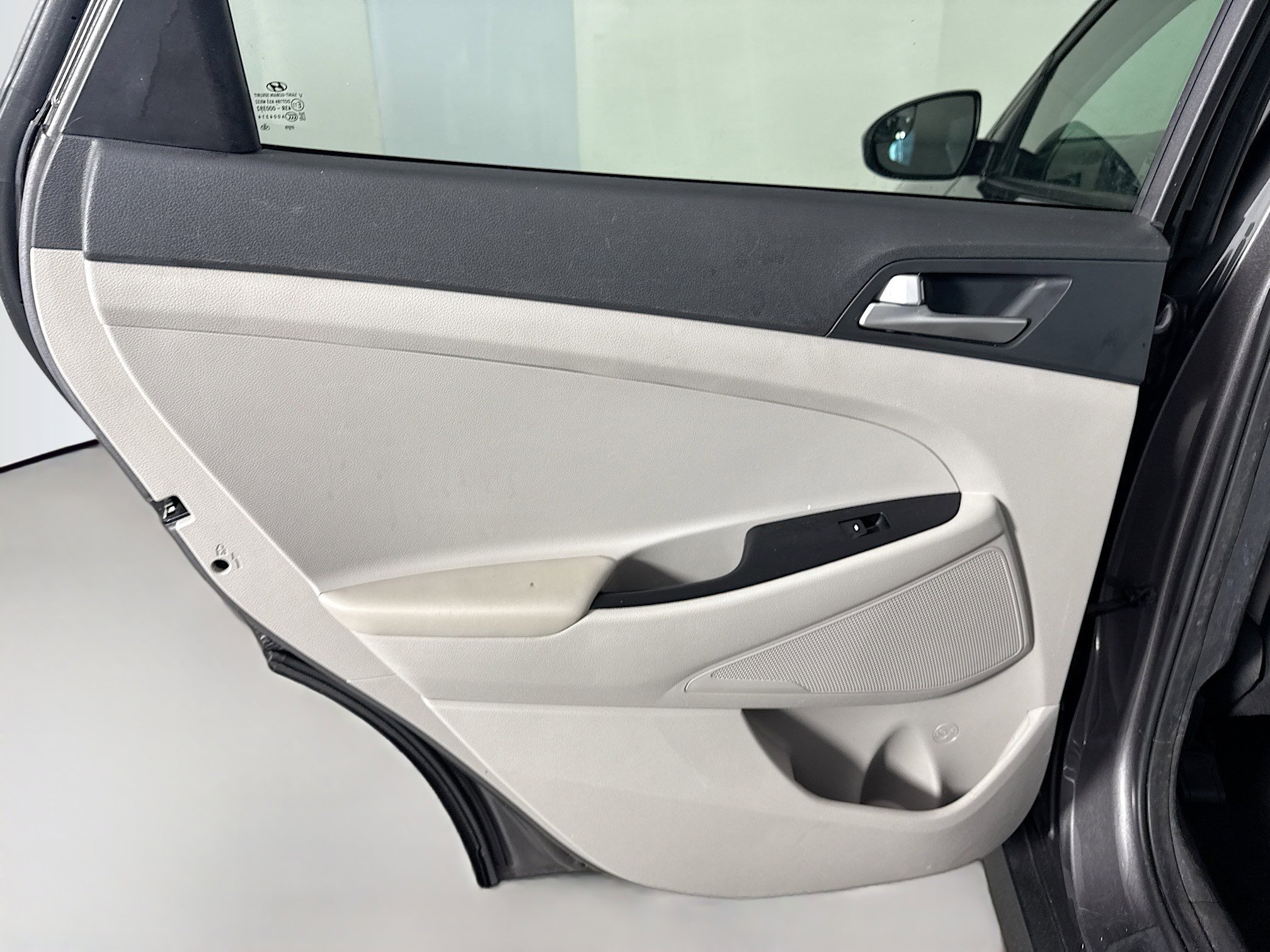 Used 2020 Hyundai Tucson SE image 25