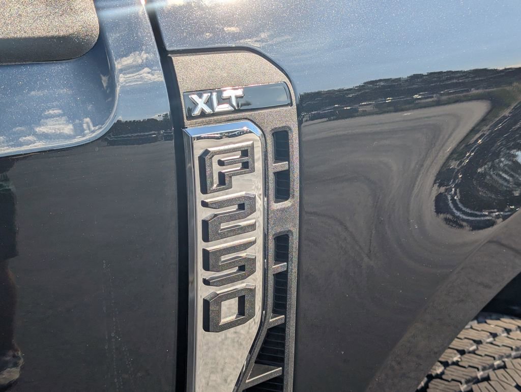 New 2026 Ford F250 XLT w/ FX4 Off-Road Package image 16