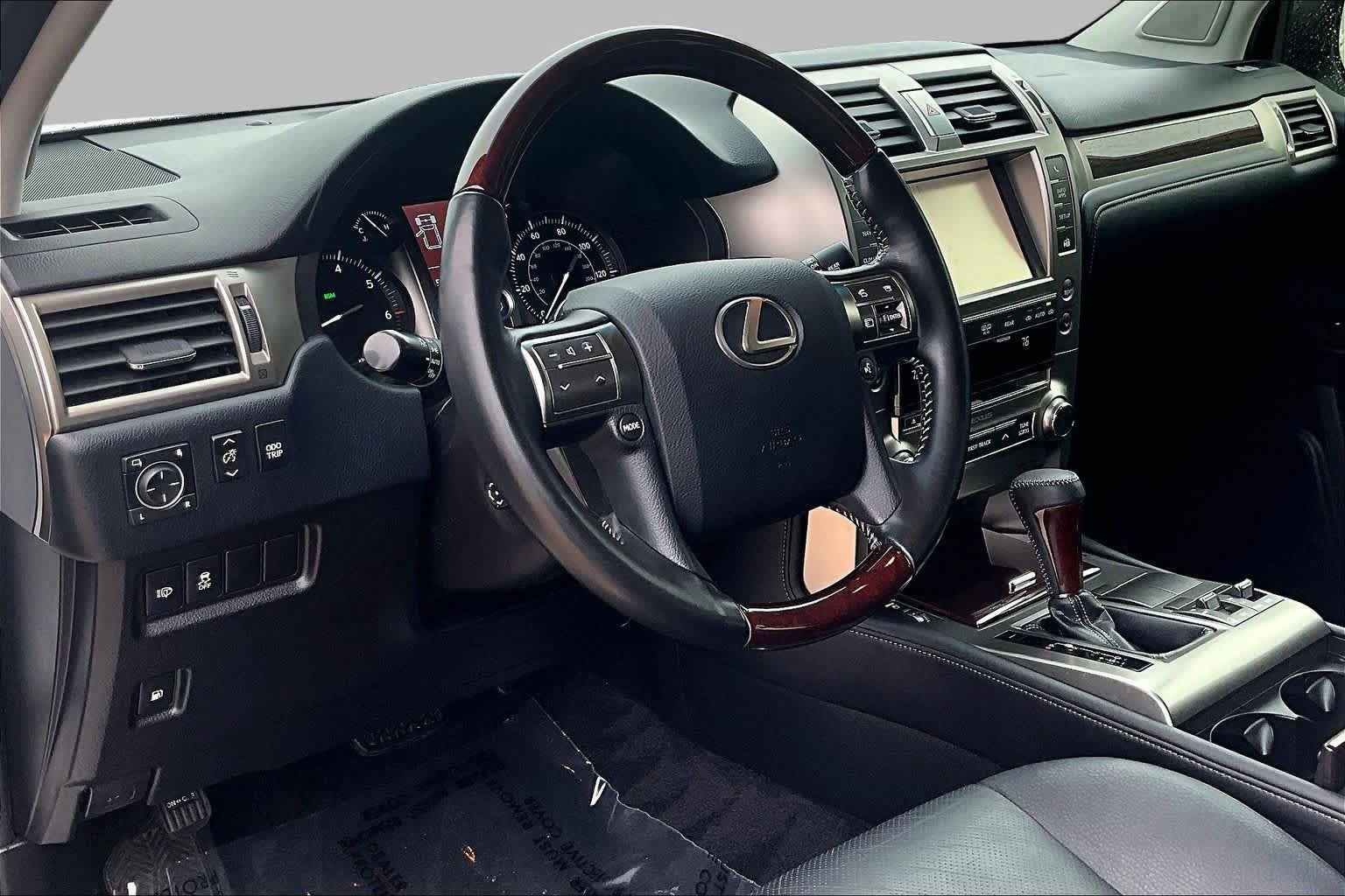 Used 2017 Lexus GX 460 Premium AWD/4WD image 16