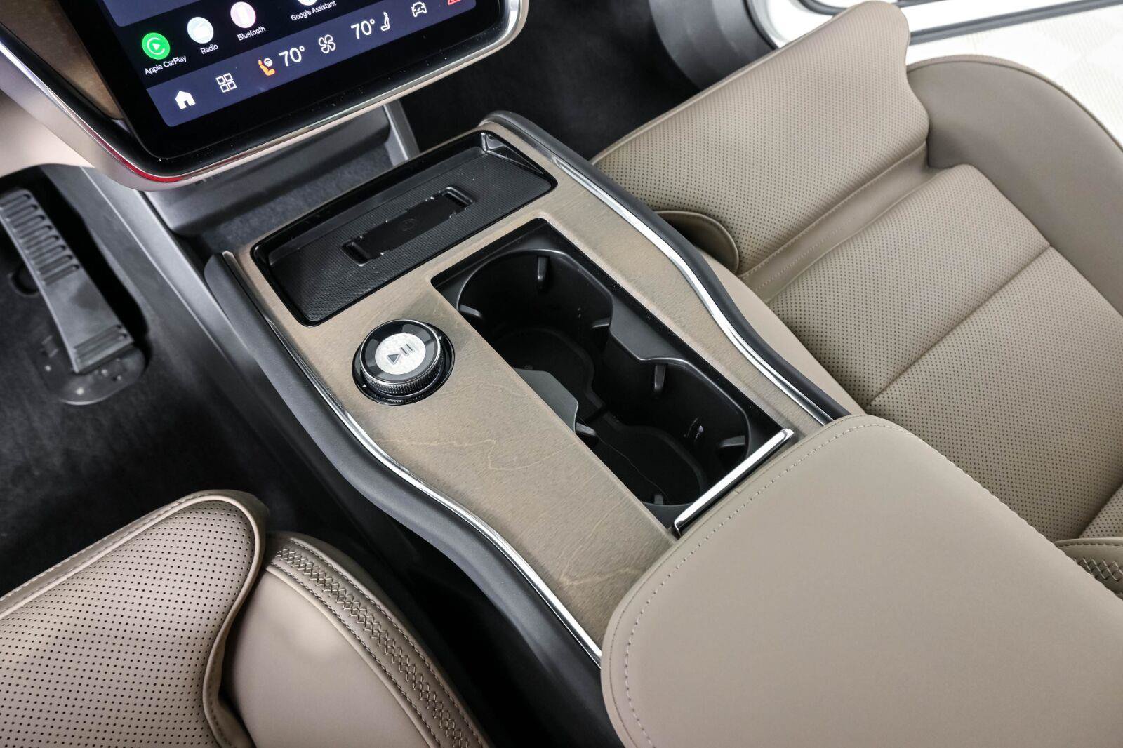 Certified 2025 Volvo EX90 Ultra AWD/4WD image 17