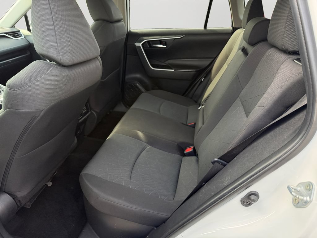 Used 2024 Toyota RAV4 XLE AWD/4WD image 15