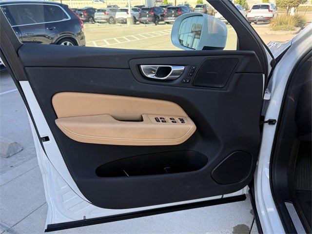 Certified 2023 Volvo XC60 B5 Ultimate image 10