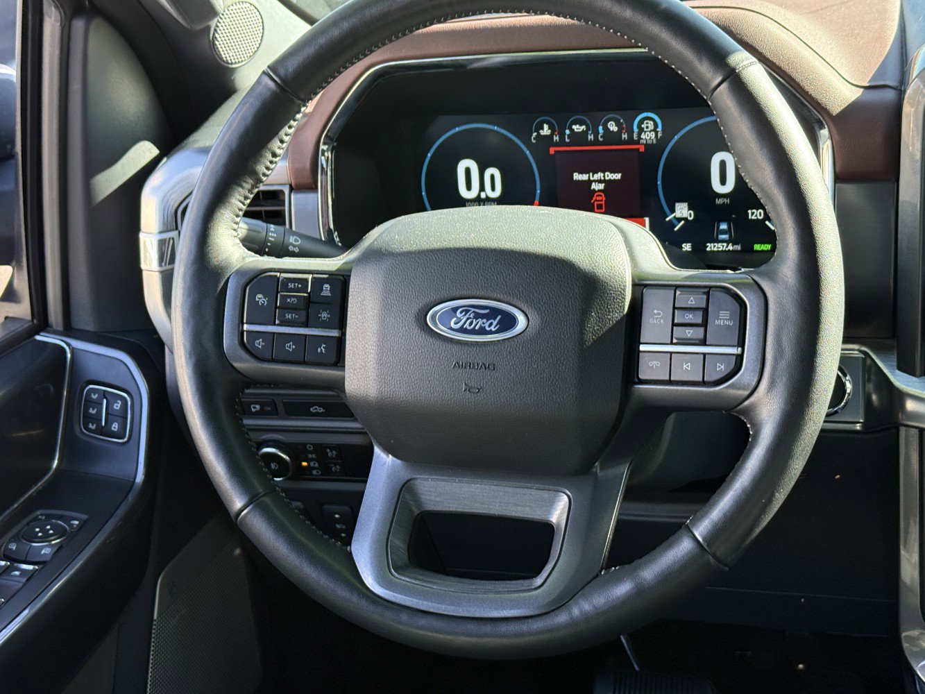 Used 2023 Ford F150 Lariat w/ Max Trailer Tow Package image 24