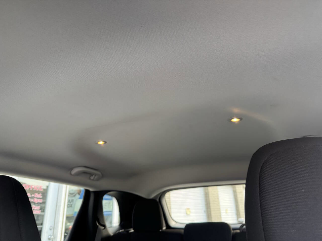 Used 2019 Jeep Cherokee Latitude w/ Cold Weather Group image 25