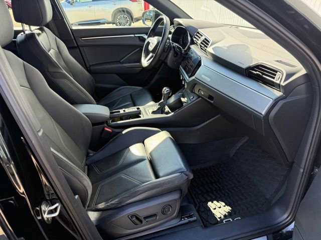 Used 2022 Audi Q3 2.0T Premium Plus w/ Premium Plus Package AWD/4WD image 23