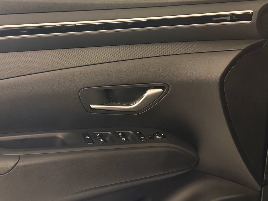 Certified 2023 Hyundai Tucson SE AWD/4WD image 13