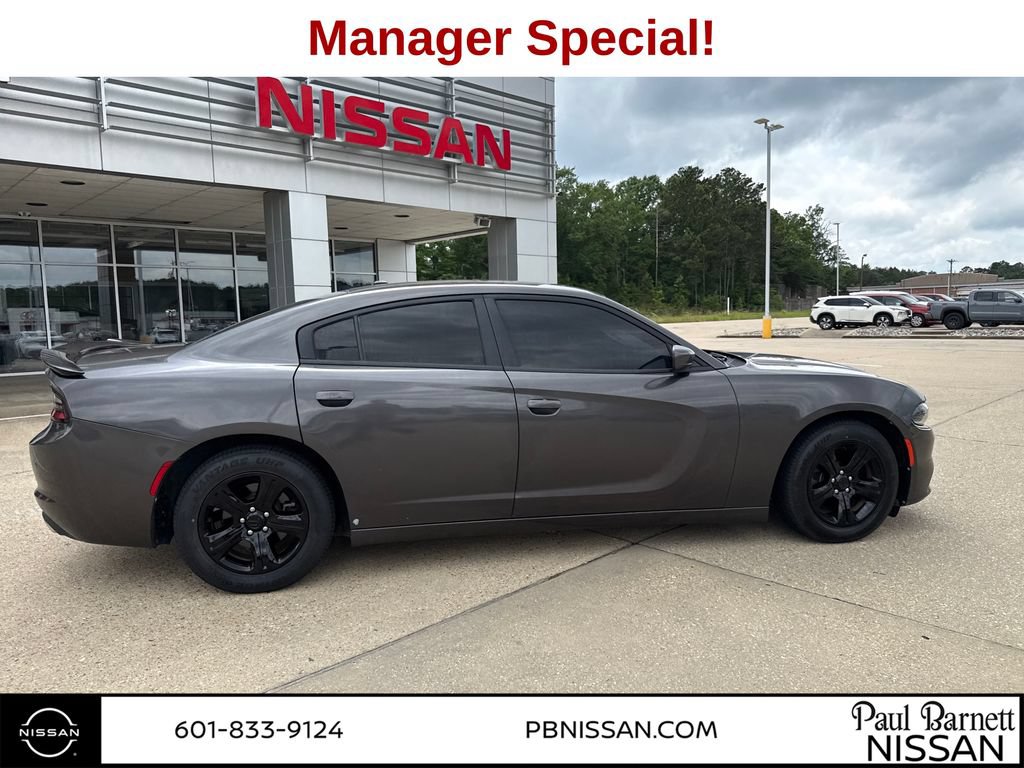 Used 2021 Dodge Charger SXT w/ Leather Interior Group RWD image 7