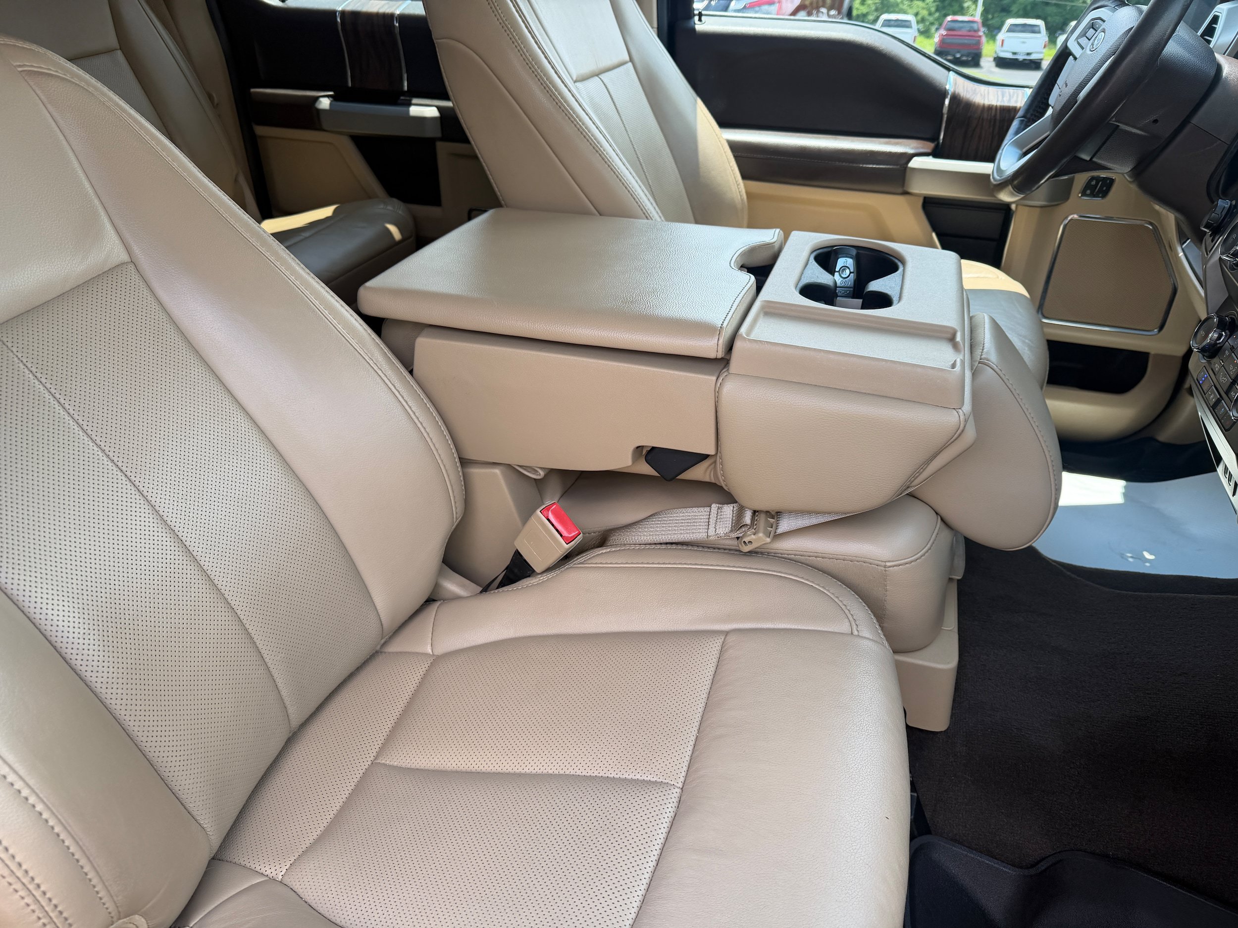 Used 2019 Ford F150 Lariat AWD/4WD image 17