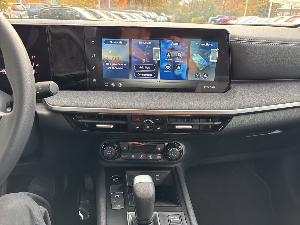 New 2026 Nissan Kicks SV w/ SV Premium Package image 11