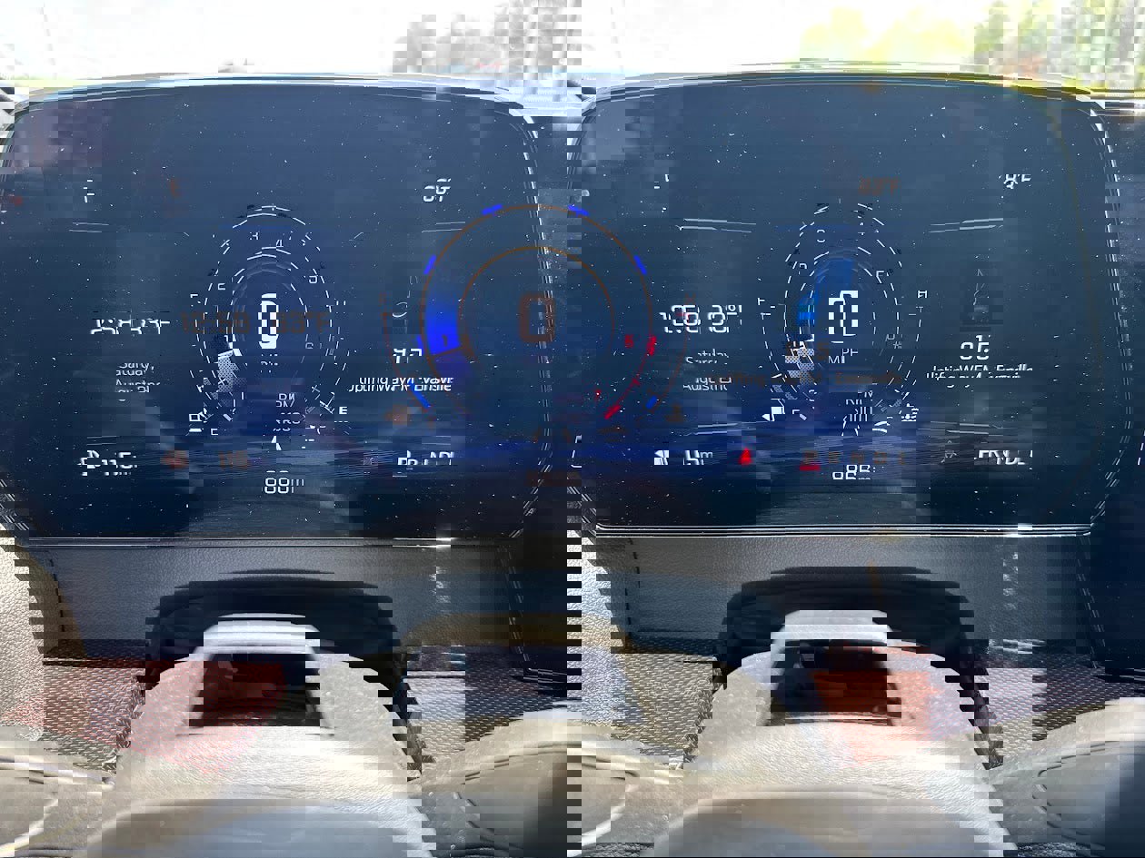 Used 2024 Chevrolet Traverse RS image 23