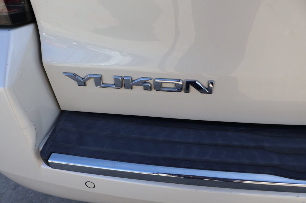 Used 2015 GMC Yukon Denali w/ Premium Package AWD/4WD image 13