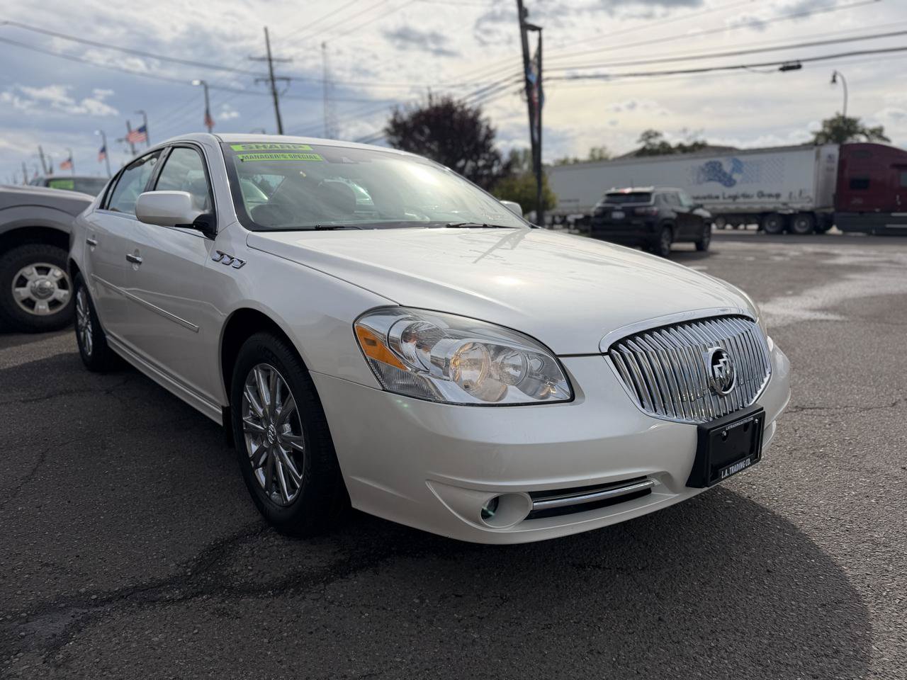 Used 2011 Buick Lucerne CXL FWD image 4