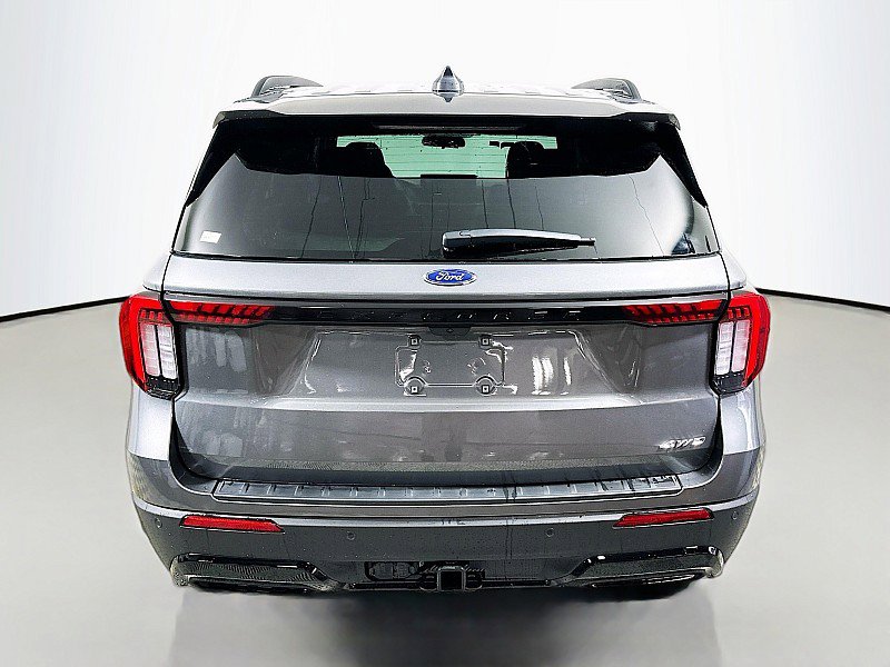 New 2026 Ford Explorer ST-Line image 5