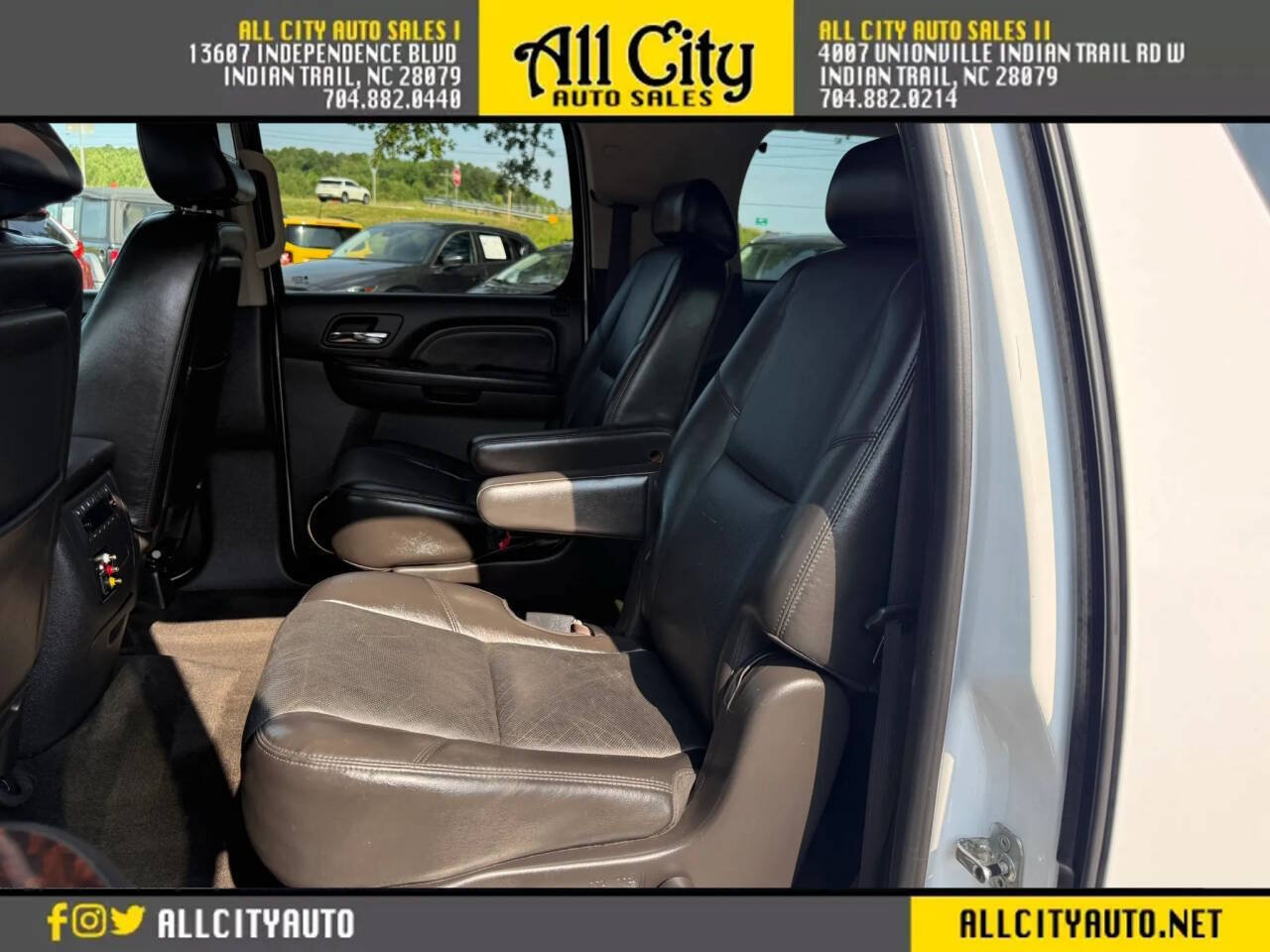 Used 2009 GMC Yukon XL Denali RWD image 26