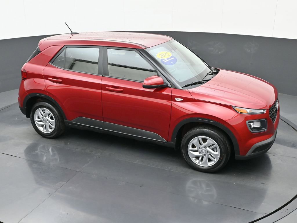 Certified 2025 Hyundai Venue SE image 25
