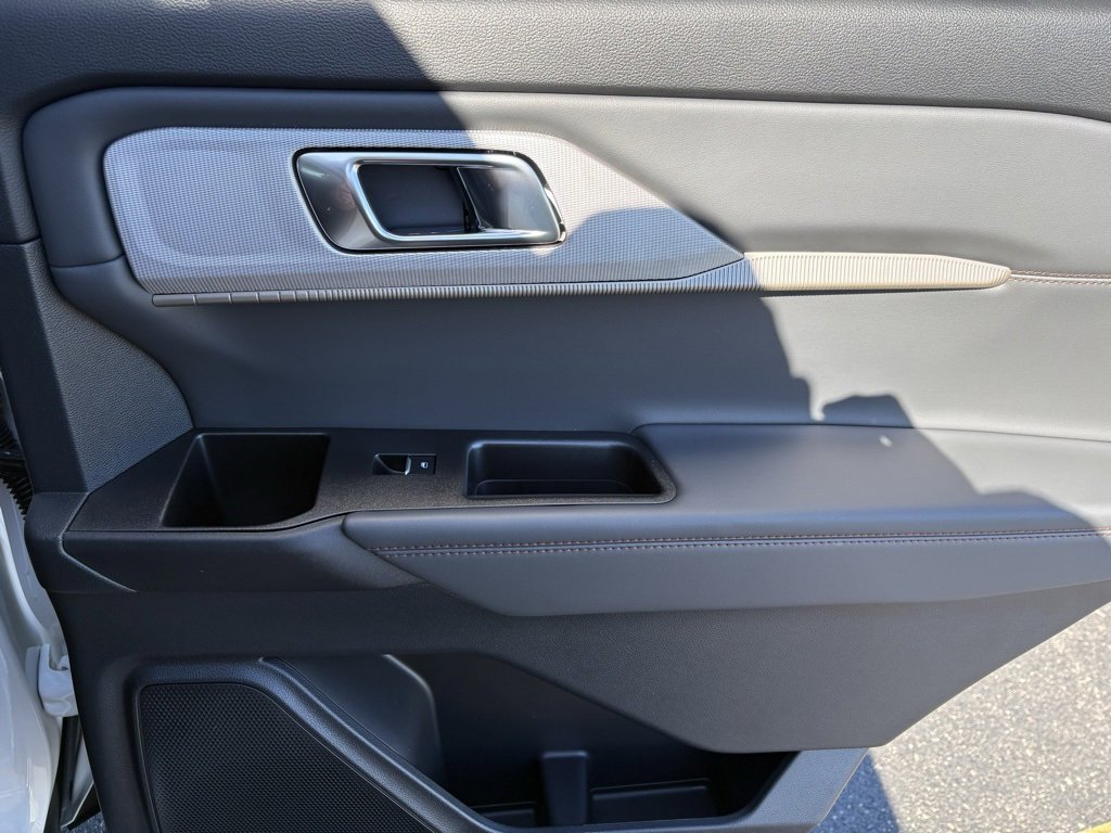 New 2026 Ford Explorer Active image 34
