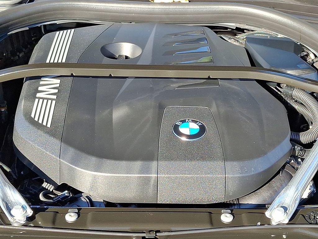 Used 2025 BMW 740i xDrive image 30