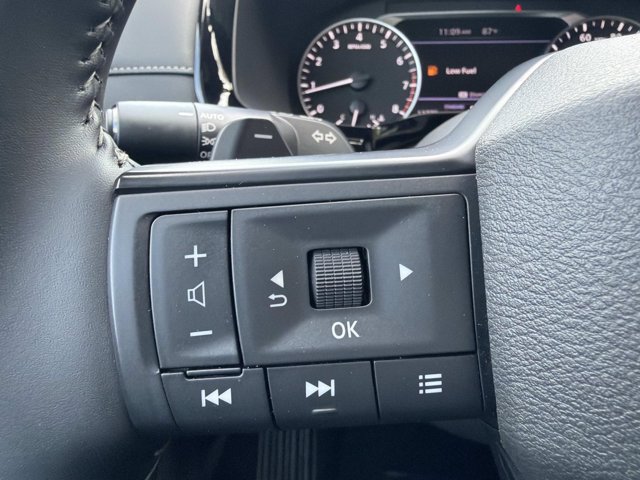 Used 2026 Nissan Pathfinder SV FWD image 26