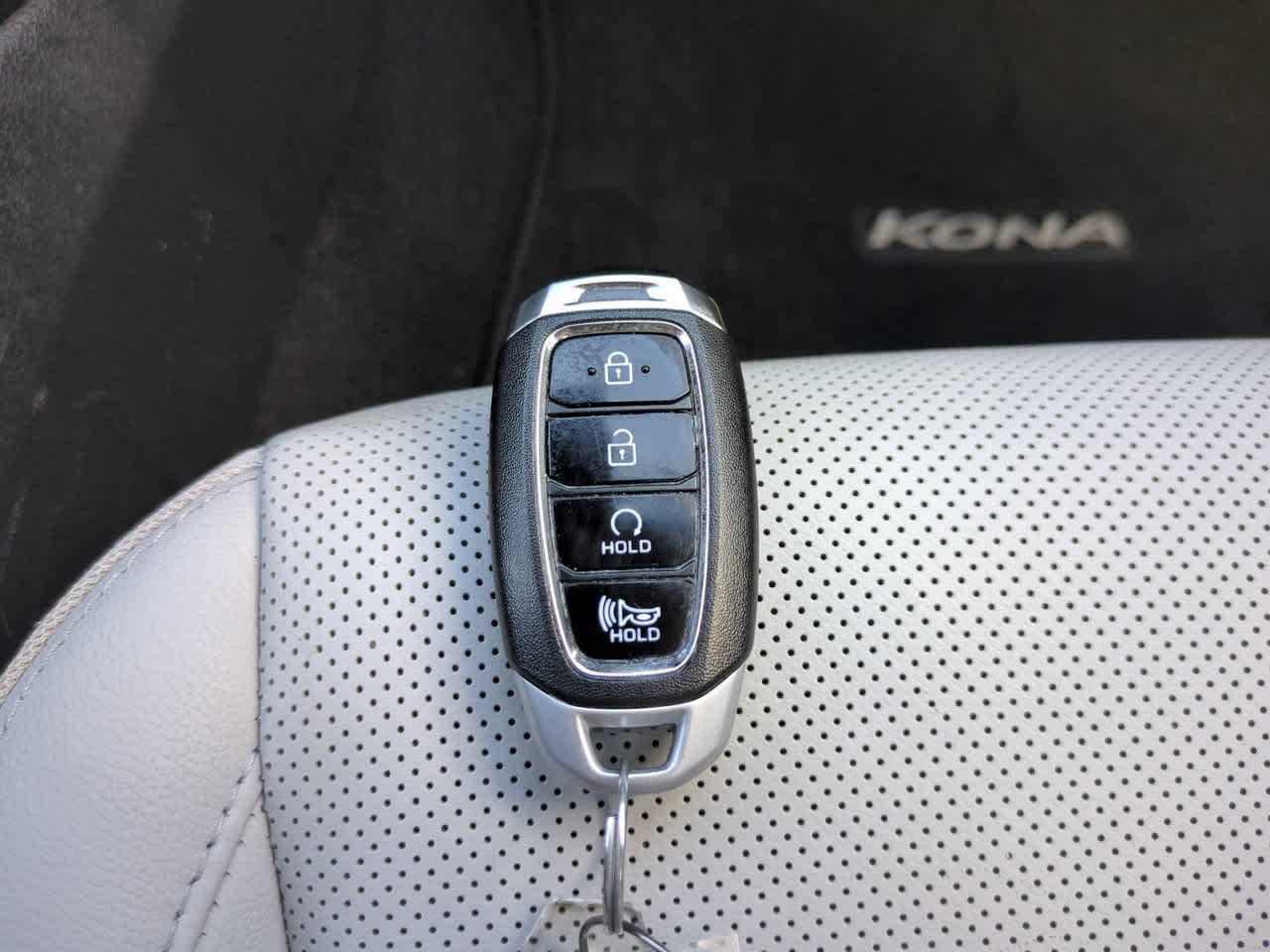 Used 2023 Hyundai Kona Limited AWD/4WD image 27