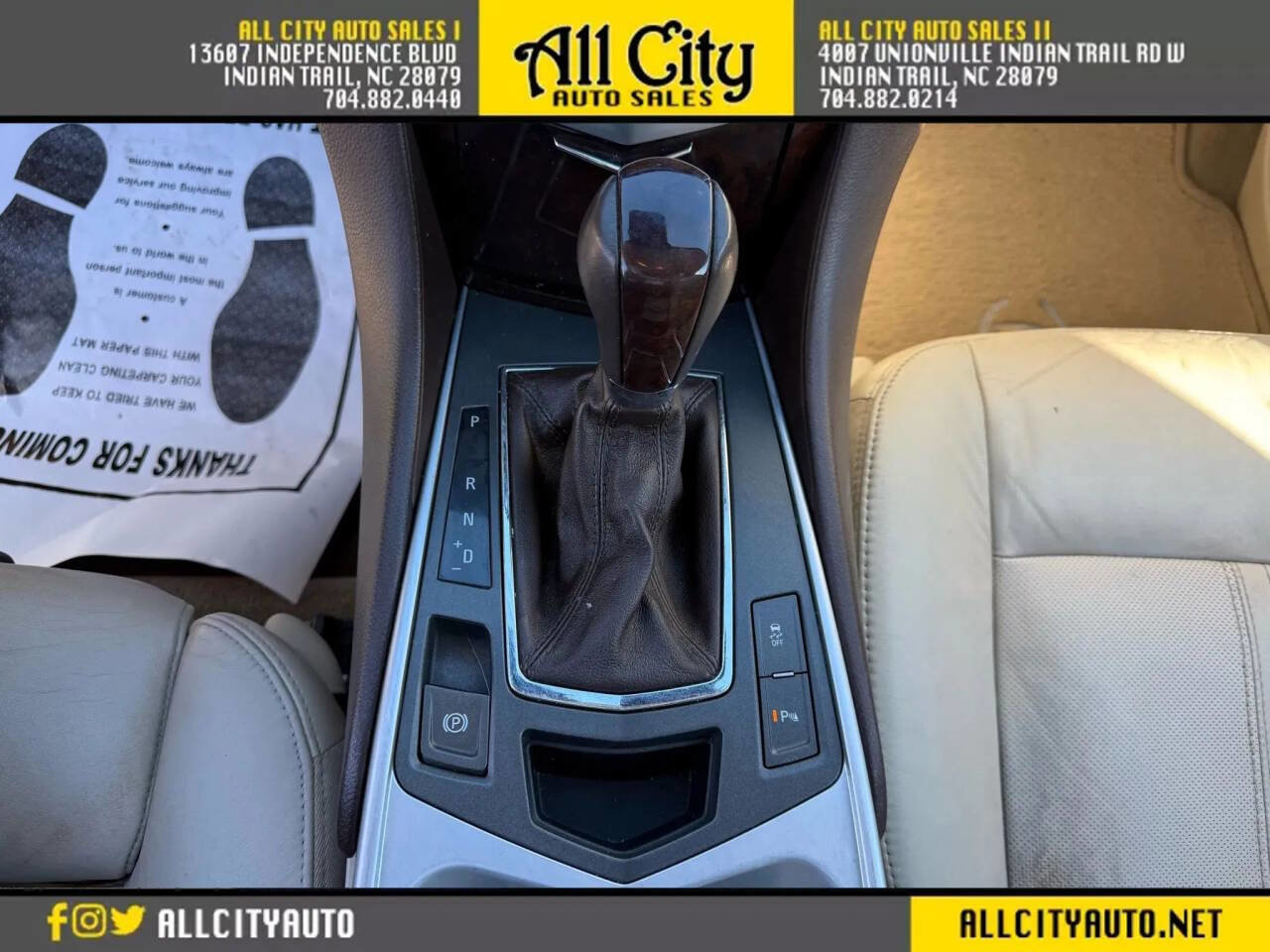 Used 2010 Cadillac SRX Premium image 27