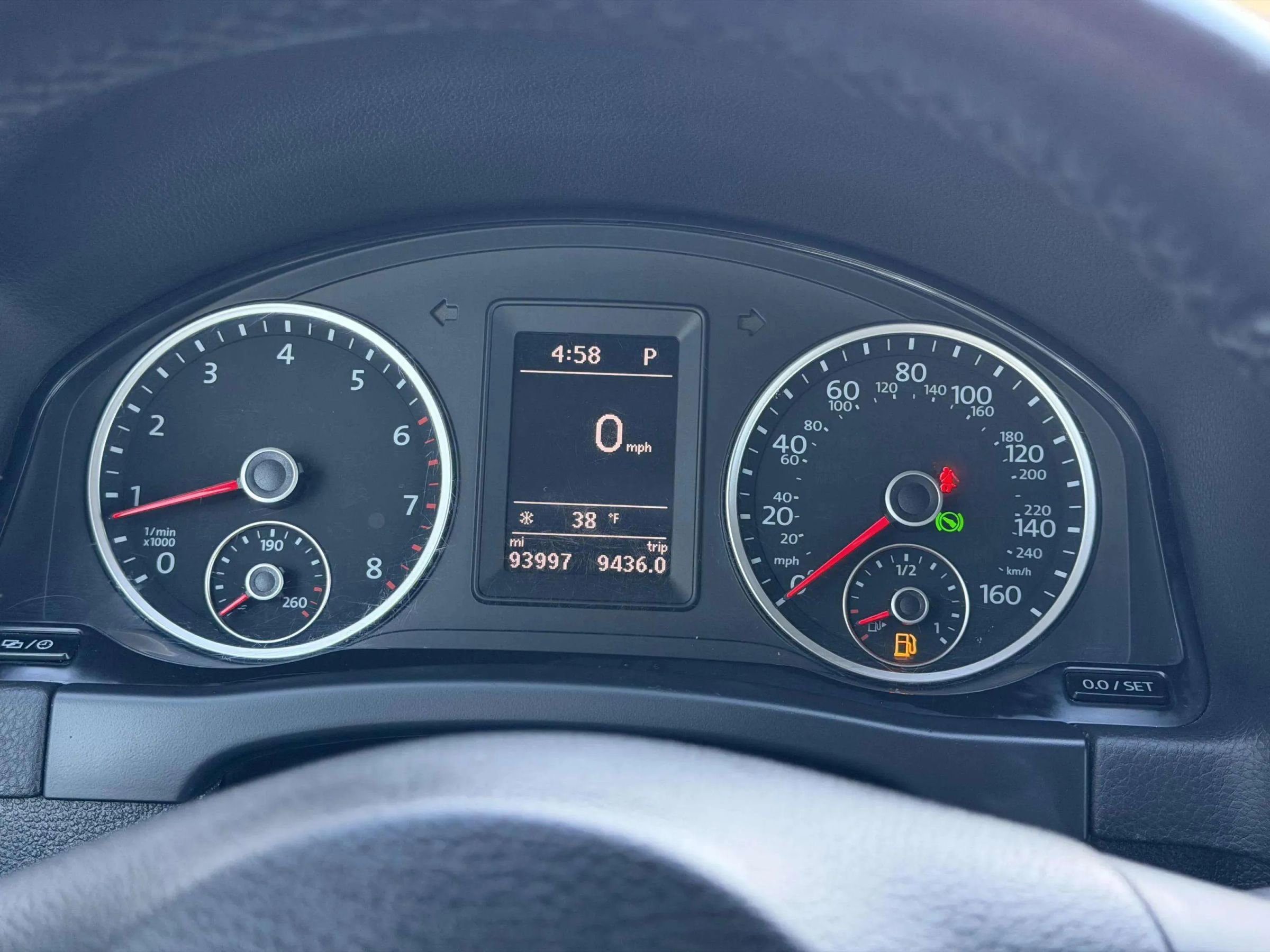 Used 2017 Volkswagen Tiguan S image 24