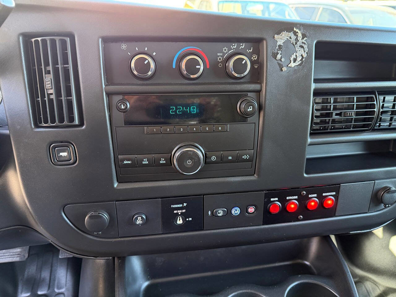 Used 2014 Chevrolet Express 2500 image 16