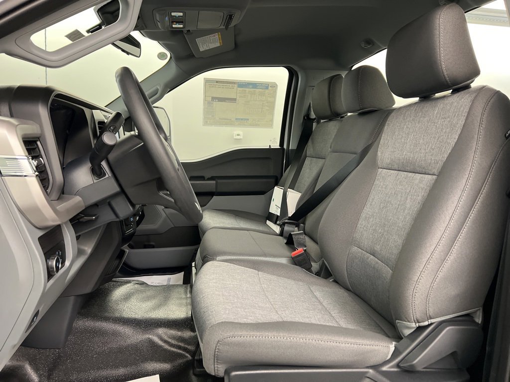 New 2025 Ford F550 4x4 Regular Cab Super Duty image 23