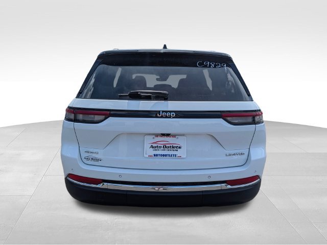 Used 2022 Jeep Grand Cherokee Limited AWD/4WD image 6