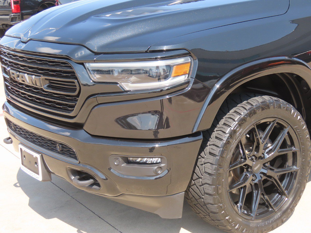 Used 2023 RAM 1500 Limited w/ Night Edition AWD/4WD image 3