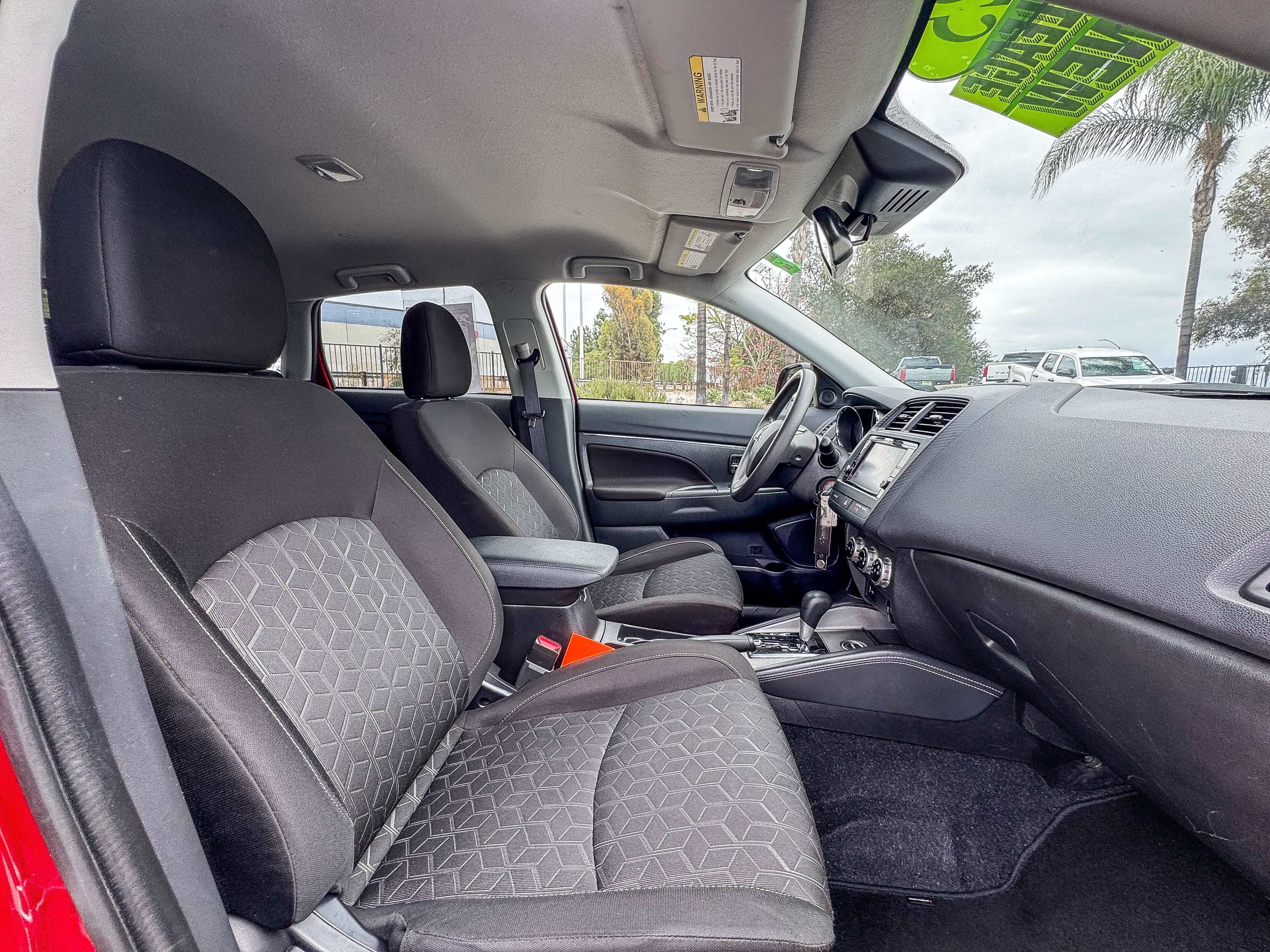 Used 2025 Mitsubishi Outlander Sport AWD image 16