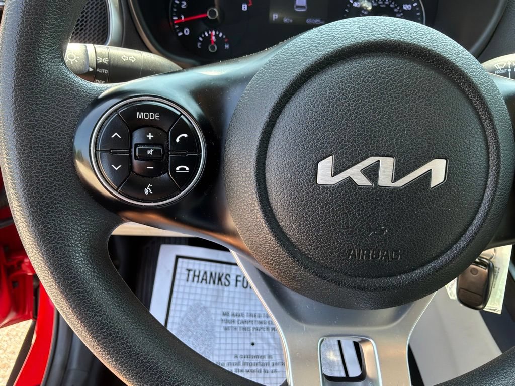 Used 2022 Kia Soul LX FWD image 25