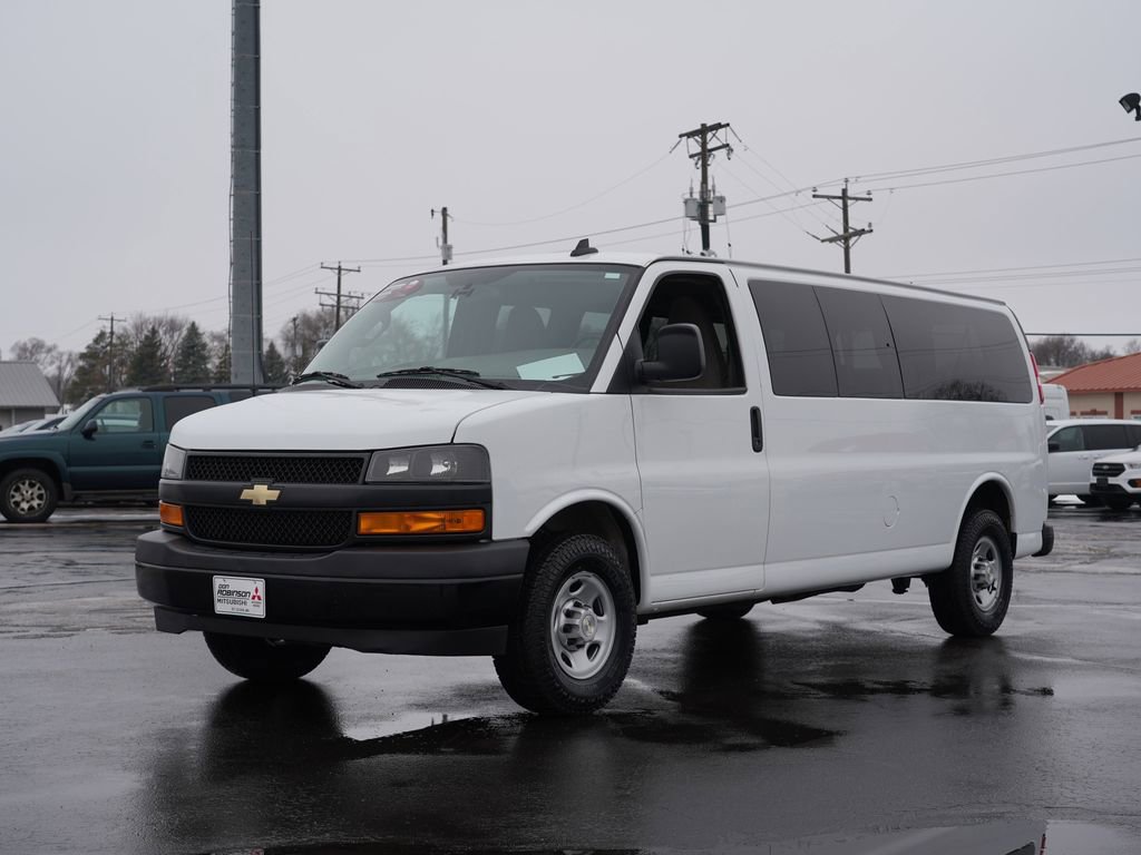 Used 2022 Chevrolet Express 3500 LS RWD image 7