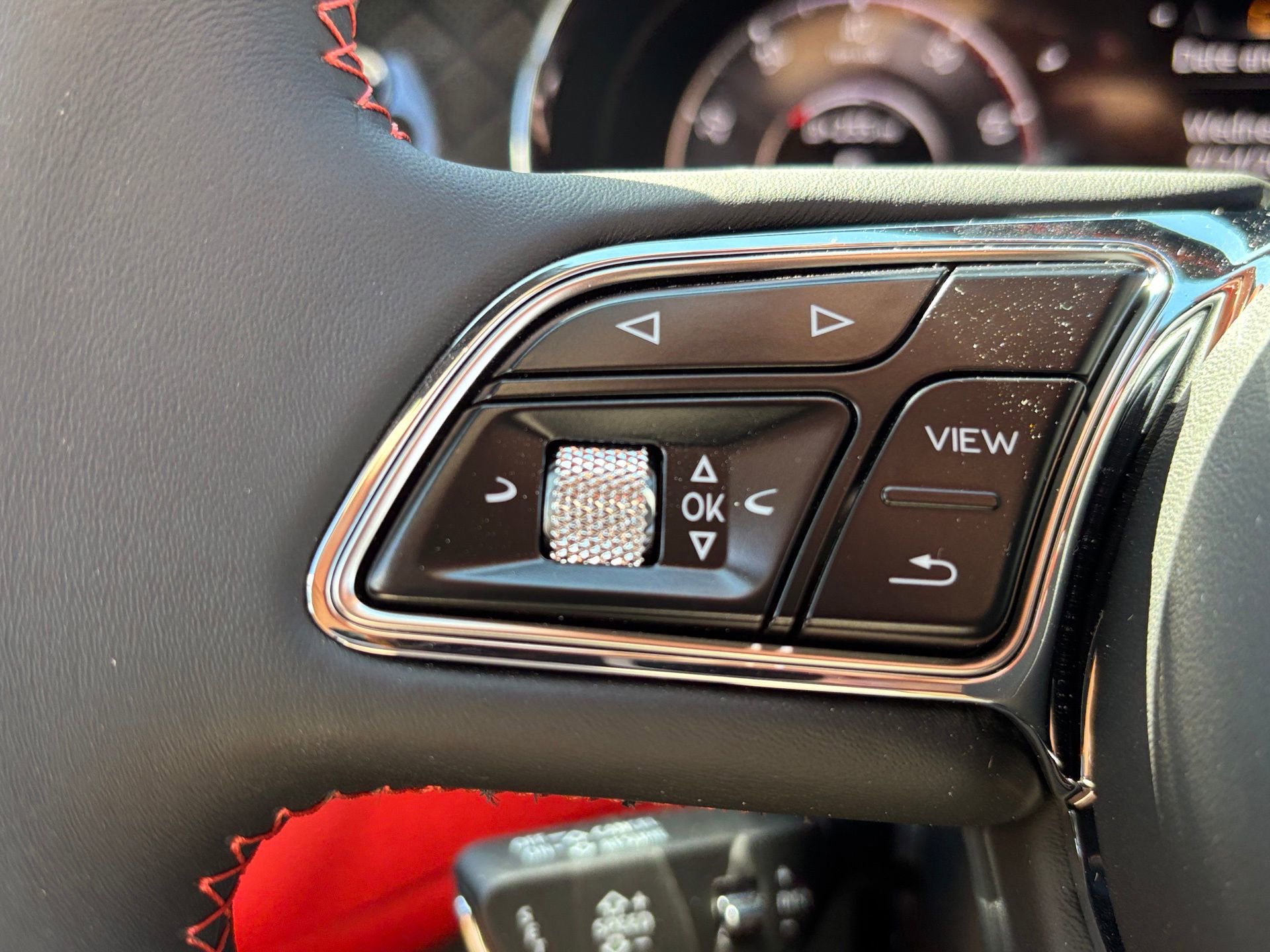 New 2025 Bentley Bentayga image 51