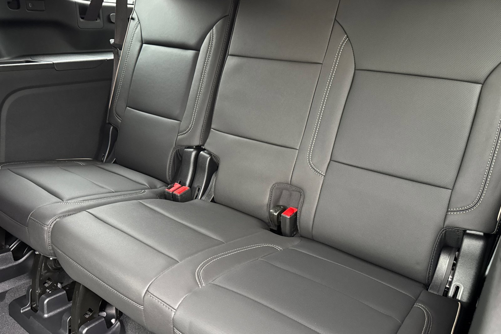 New 2025 GMC Yukon XL Elevation image 16