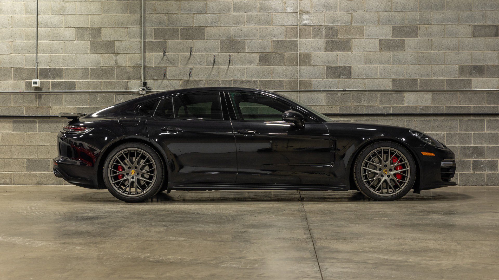 Used 2020 Porsche Panamera GTS image 8