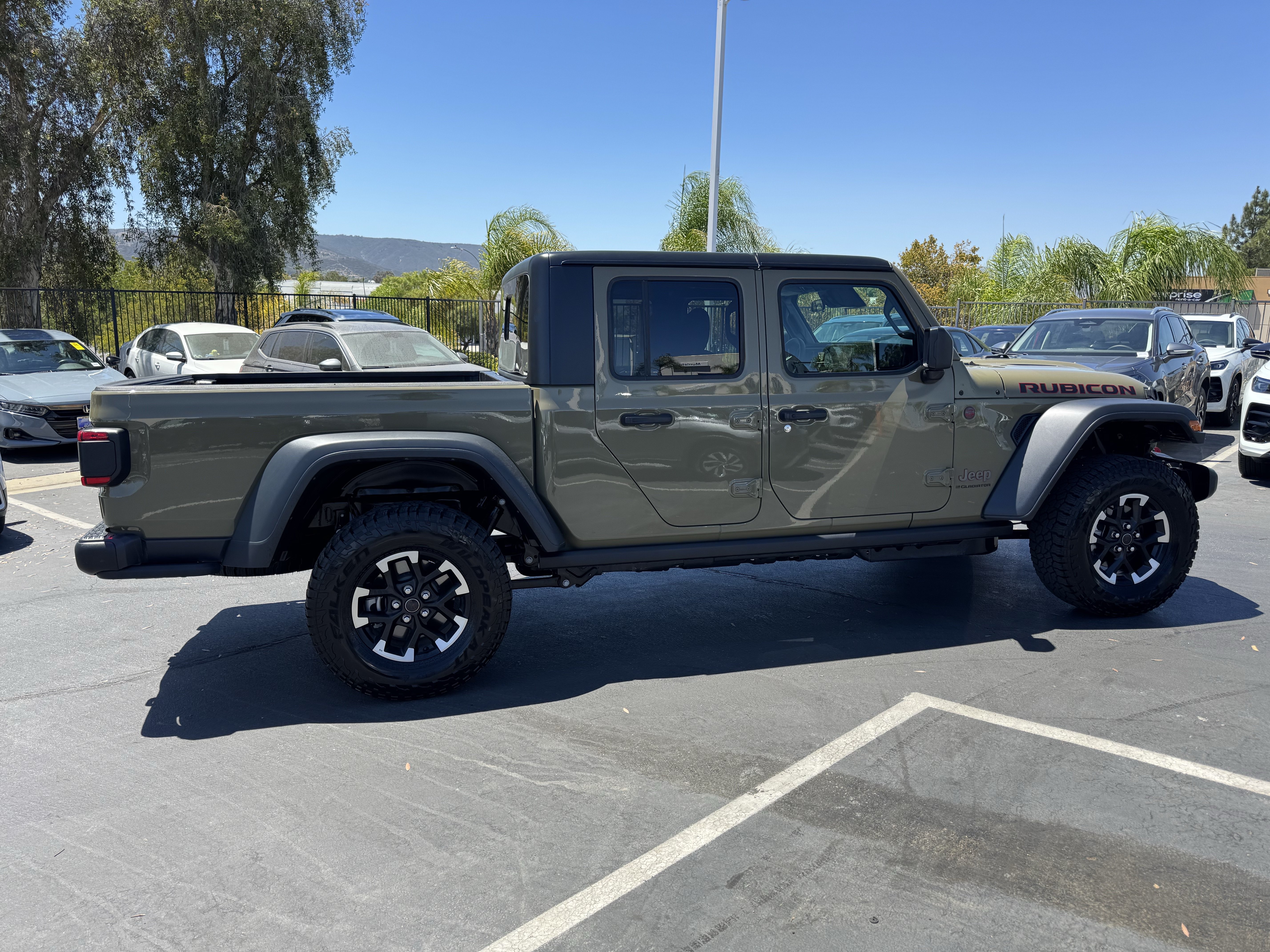 Used 2026 Jeep Gladiator Rubicon AWD/4WD image 10