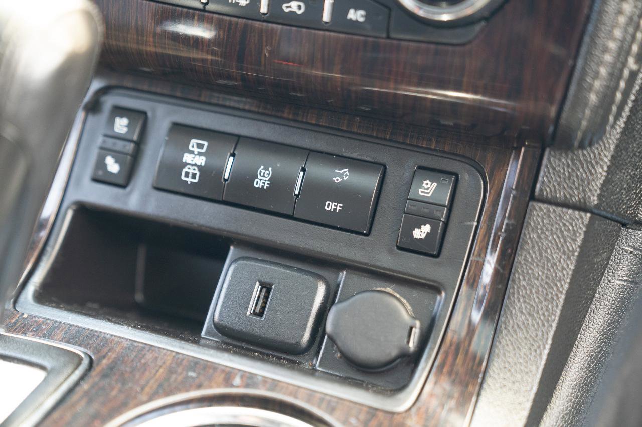 Used 2015 Chevrolet Traverse LTZ w/ LPO, 'HIT The Road' Package image 34