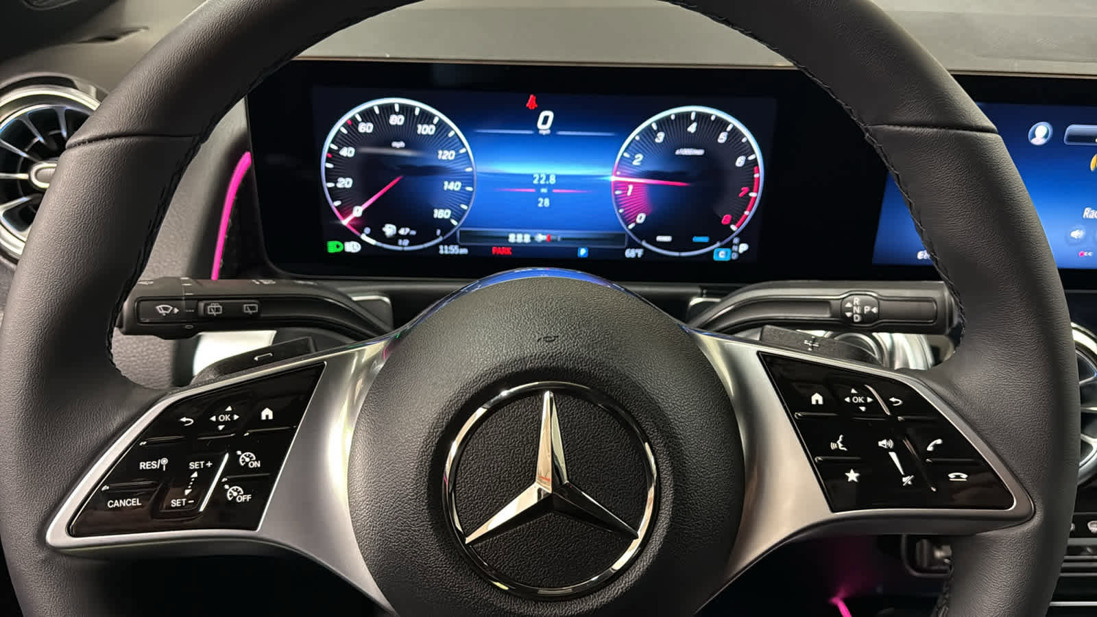 New 2026 Mercedes-Benz GLB 250 4MATIC image 18